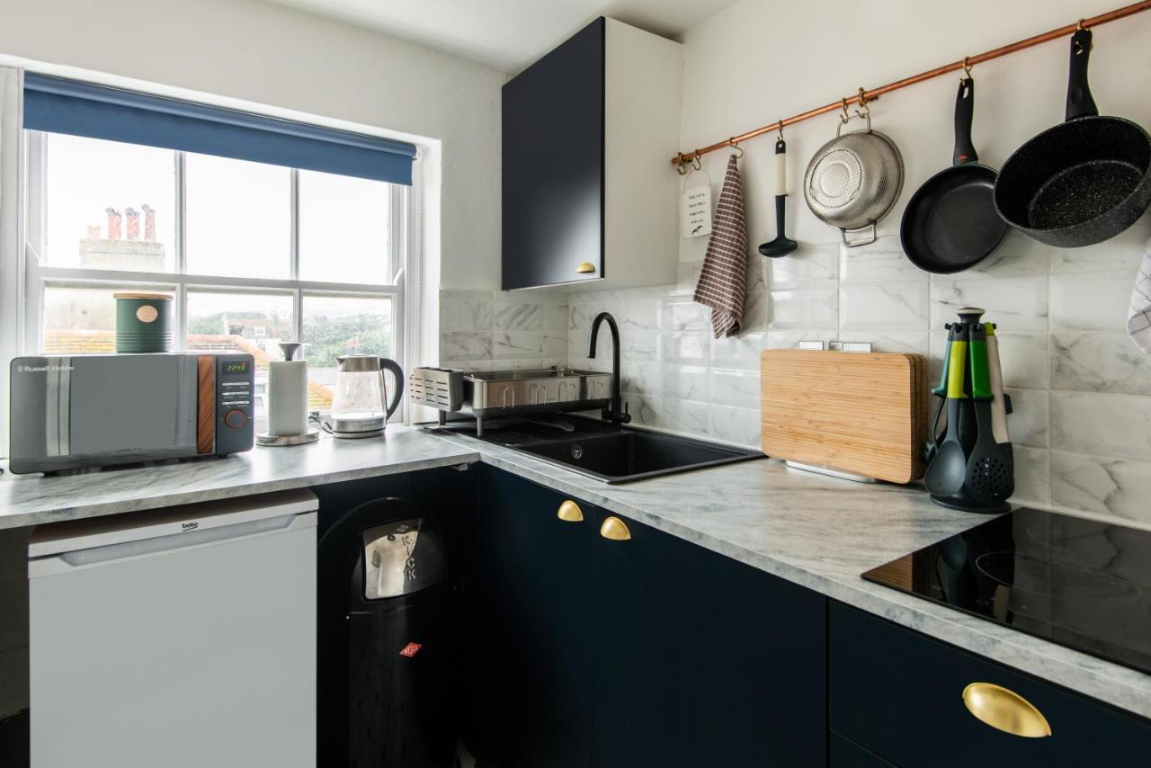 Central One-Bedroom, 99 Steps To The Sea Hove Esterno foto